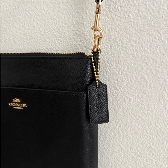 Coach Small Black Crossbody Bag Like New Condition - Picture 4 of 13